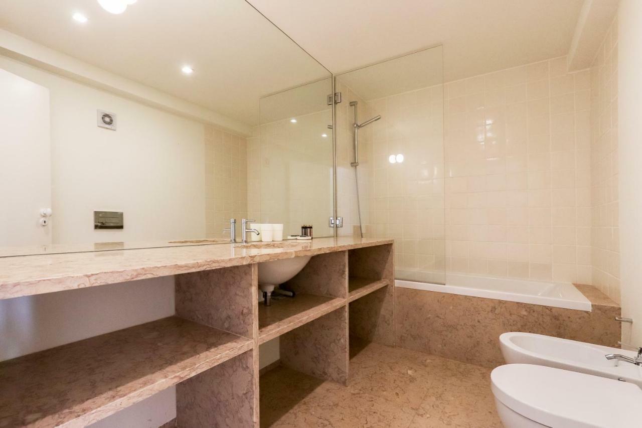 Principe Real T.M. Flat Charming View Apartment Lisbon Luaran gambar