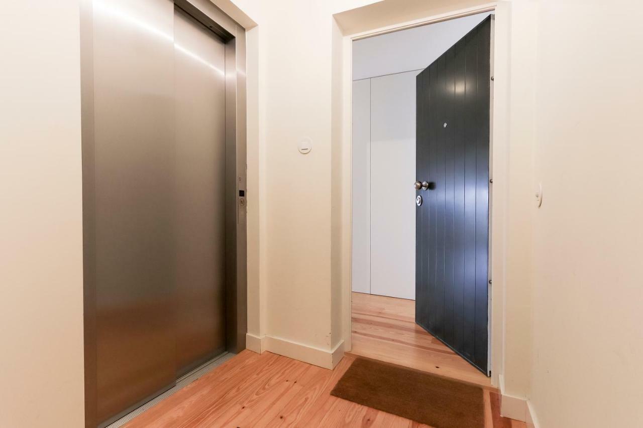 Principe Real T.M. Flat Charming View Apartment Lisbon Luaran gambar